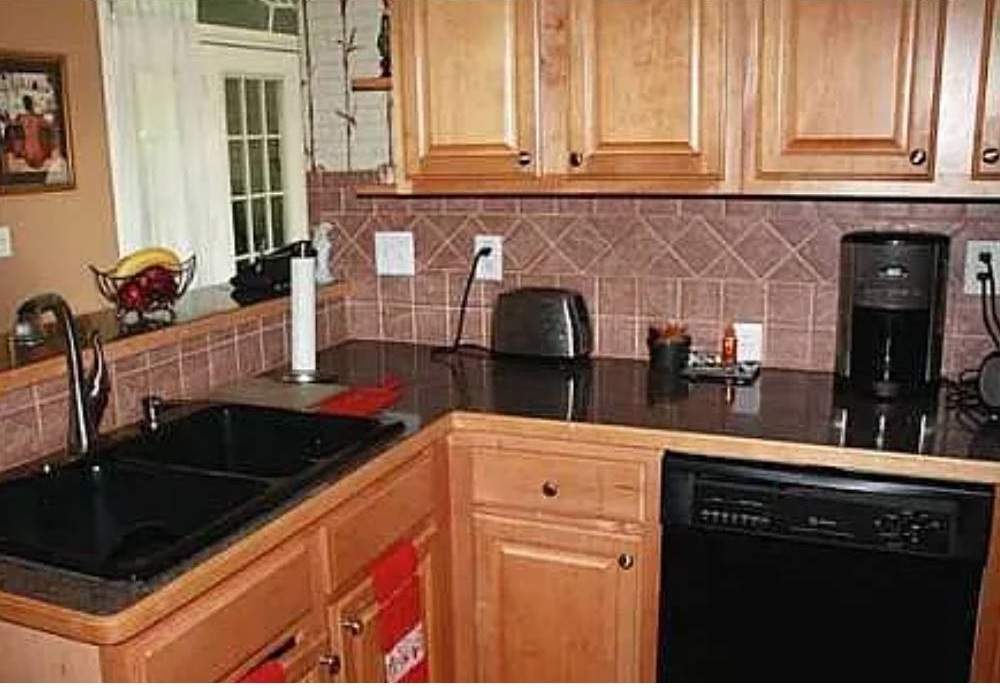 Kitchen before transformation